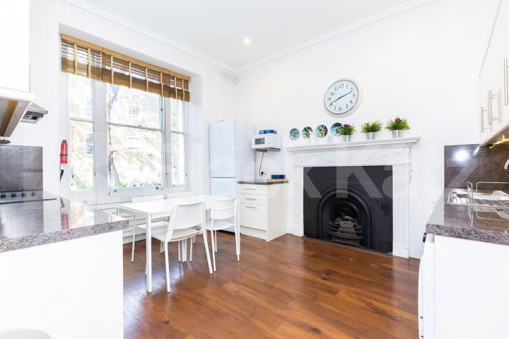 Stunning 3 double bedroom apartment to rent located in the heart of Bloomsbury Gower Street , Bloomsbury